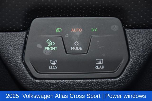 2025 Volkswagen Atlas Cross Sport 2.0T SE w/Technology
