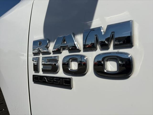 2023 Ram 1500 Classic SLT Crew Cab 4x4 5'7" Box