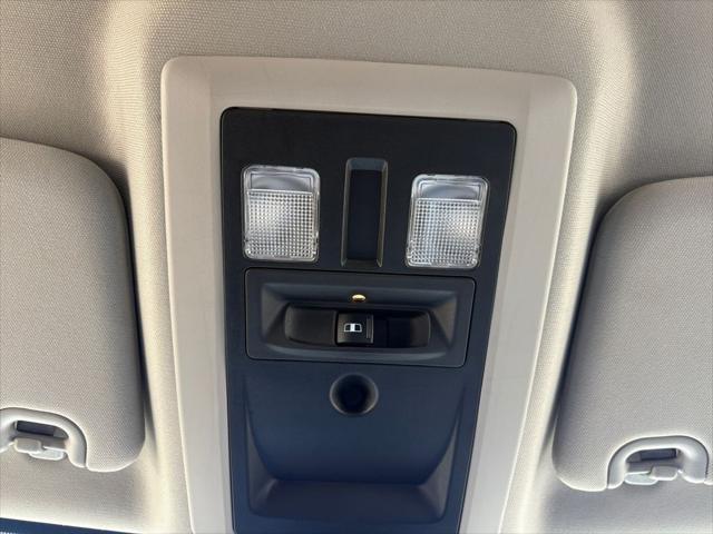 2023 Ram 1500 Classic SLT Crew Cab 4x4 5'7" Box