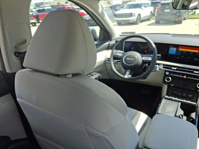 2026 Hyundai Tucson Hybrid Blue SE