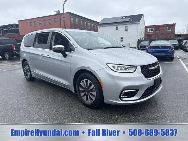 2023 Chrysler Pacifica Hybrid Limited