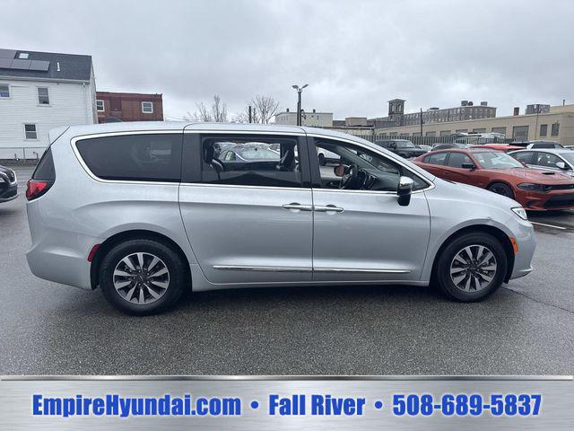 2023 Chrysler Pacifica Hybrid Limited