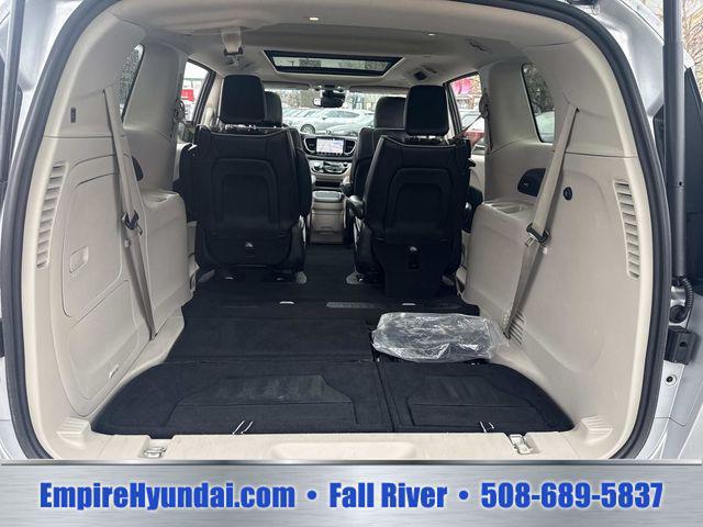 2023 Chrysler Pacifica Hybrid Limited