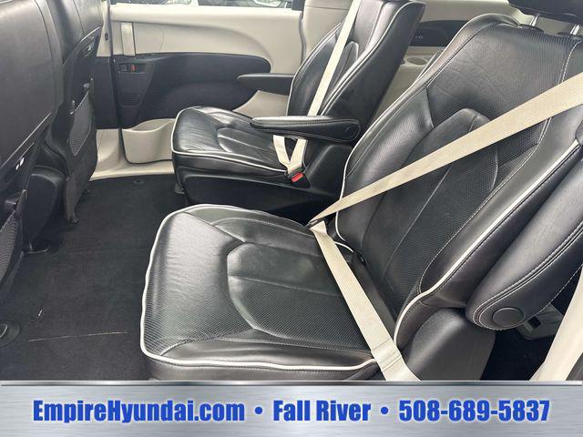 2023 Chrysler Pacifica Hybrid Limited