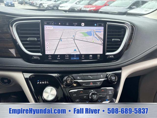 2023 Chrysler Pacifica Hybrid Limited