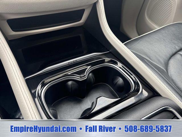 2023 Chrysler Pacifica Hybrid Limited