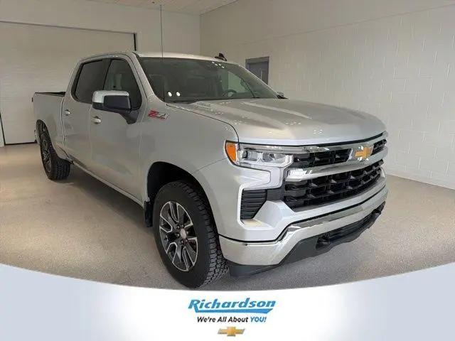 2022 Chevrolet Silverado 1500 4WD Crew Cab Standard Bed LT for sale in Standish, MI