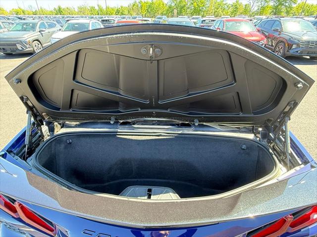 2025 Chevrolet Corvette Stingray RWD Convertible 2LT