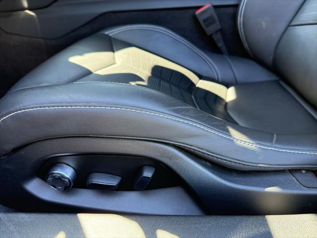 2025 Chevrolet Corvette Stingray RWD Convertible 2LT