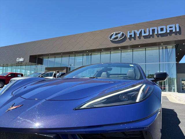 2025 Chevrolet Corvette Stingray RWD Convertible 2LT