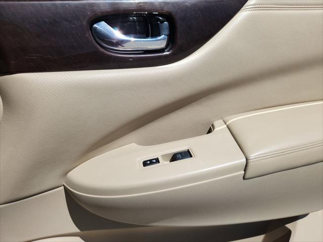 2015 Nissan Quest SV