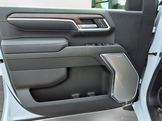 2026 Chevrolet Silverado 3500HD Crew Cab, Long Bed, High Country Dual Rear Wheel, RWD