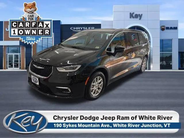 2023 Chrysler Pacifica Touring L for sale in White River Junction, VT