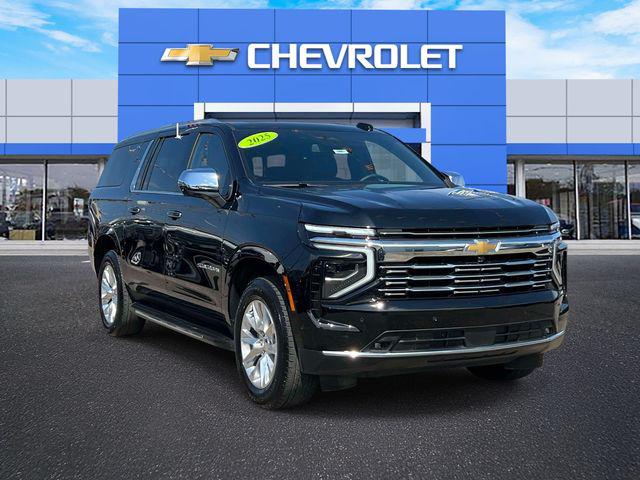 Black 2025 Chevrolet Suburban Premier 4WD SUV / Crossover Four-Wheel Drive Automatic