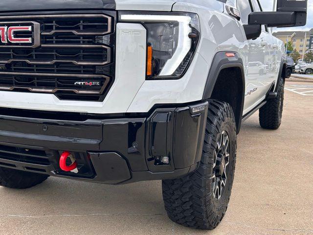 2025 GMC Sierra 2500HD 4WD Crew Cab Standard Bed AT4X