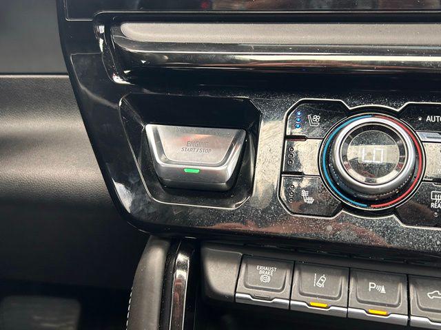 2025 GMC Sierra 2500HD 4WD Crew Cab Standard Bed AT4X