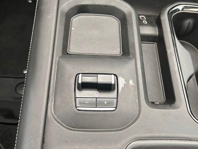 2025 GMC Sierra 2500HD 4WD Crew Cab Standard Bed AT4X