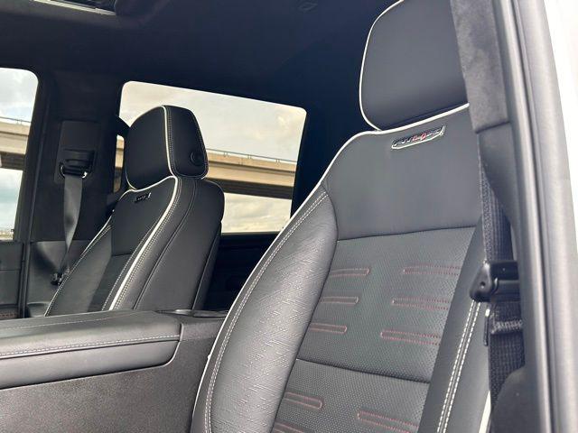 2025 GMC Sierra 2500HD 4WD Crew Cab Standard Bed AT4X