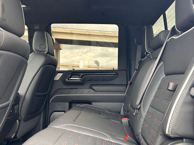 2025 GMC Sierra 2500HD 4WD Crew Cab Standard Bed AT4X