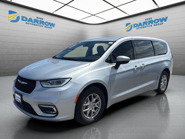 2023 Chrysler Pacifica Touring L for sale in Waukesha, WI