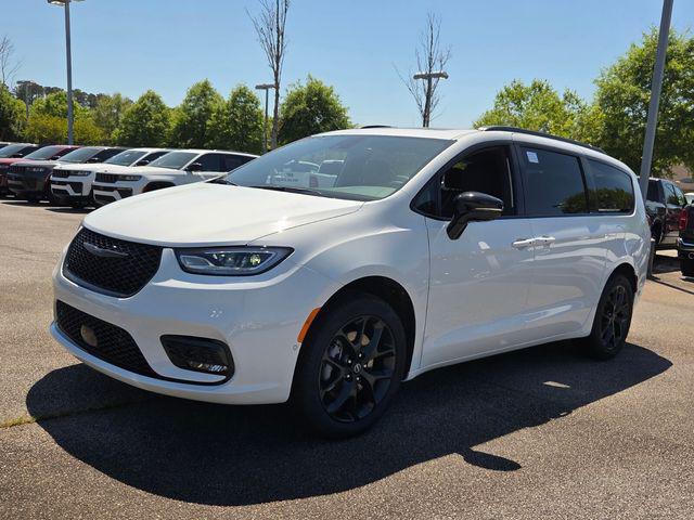 2026 Chrysler Pacifica Limited AWD