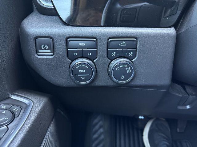 2023 Chevrolet Silverado 1500 4WD Crew Cab Standard Bed LT