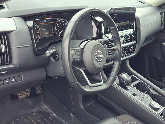 2022 Nissan Pathfinder SL 4WD