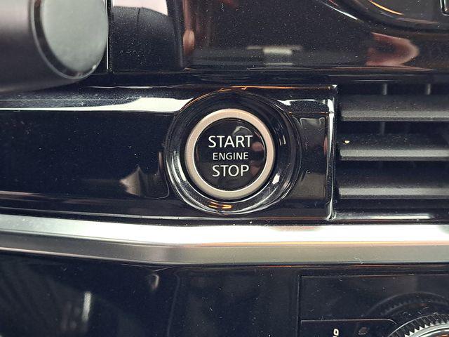 2022 Nissan Pathfinder SL 4WD