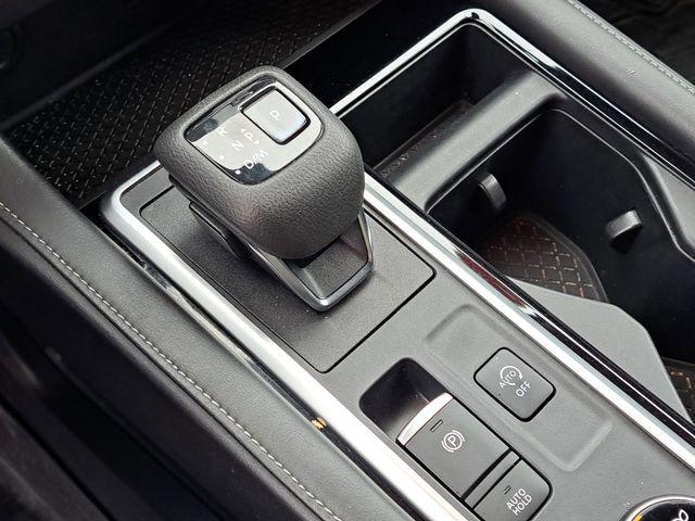 2022 Nissan Pathfinder SL 4WD