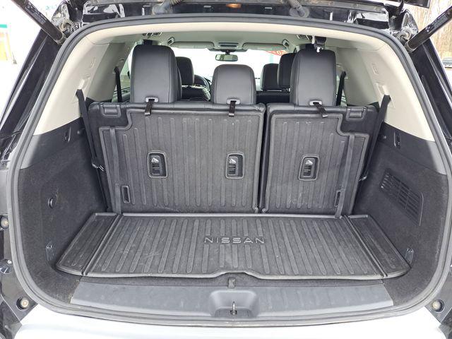 2022 Nissan Pathfinder SL 4WD