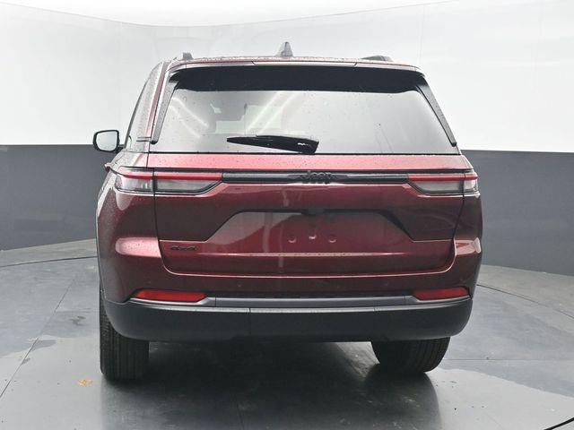 2026 Jeep Grand Cherokee Altitude 4x4