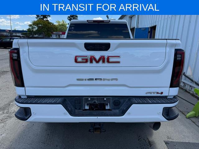 2025 GMC Sierra 2500HD 4WD Crew Cab Standard Bed AT4