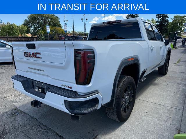 2025 GMC Sierra 2500HD 4WD Crew Cab Standard Bed AT4