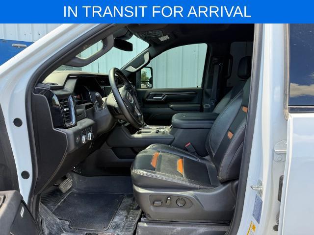 2025 GMC Sierra 2500HD 4WD Crew Cab Standard Bed AT4