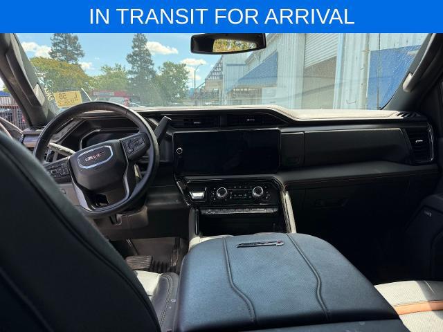 2025 GMC Sierra 2500HD 4WD Crew Cab Standard Bed AT4
