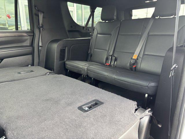 2024 Chevrolet Suburban 4WD LT