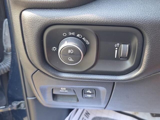 2021 Ram 1500 Big Horn Crew Cab 4x4 5'7" Box