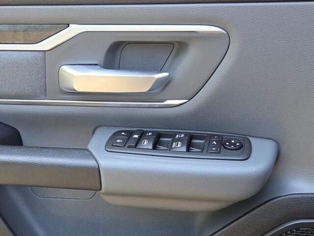 2021 Ram 1500 Big Horn Crew Cab 4x4 5'7" Box