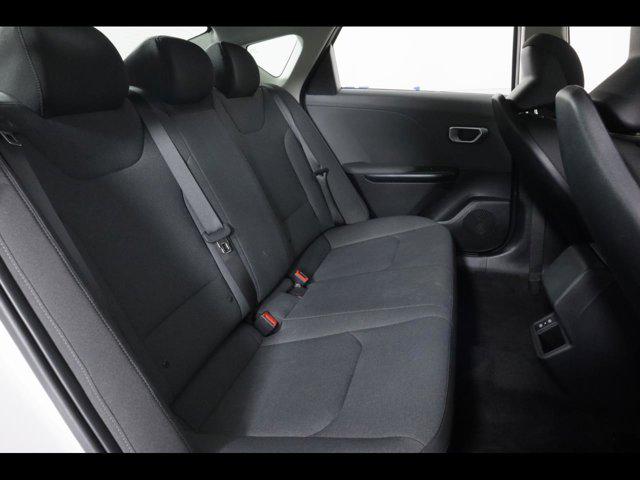 2025 Kia K4 LX