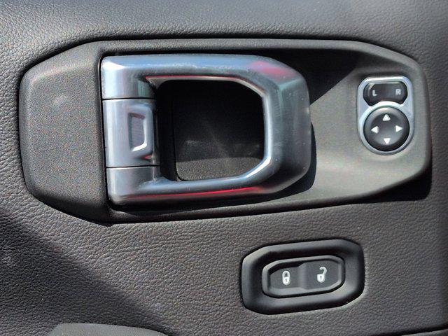 2024 Jeep Wrangler 4-Door Sahara 4x4