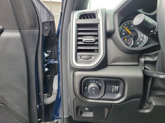 2022 Ram 1500 Big Horn Crew Cab 4x4 5'7" Box
