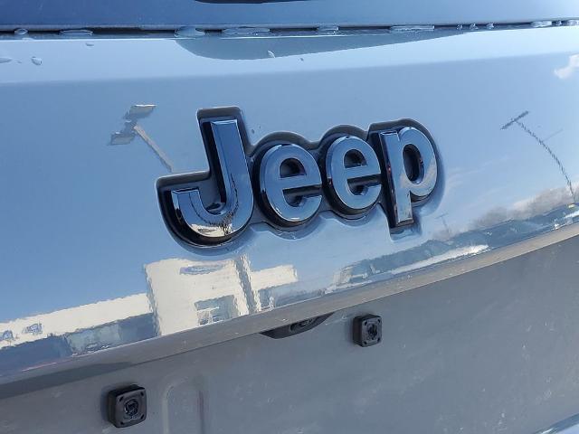 2022 Jeep Grand Cherokee Laredo X 4x4