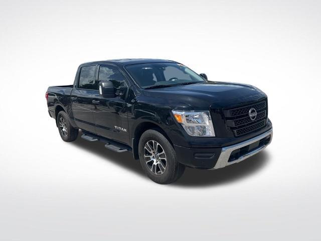 2024 Nissan Titan Crew Cab SV 4x2