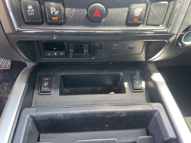 2024 Nissan Titan Crew Cab SV 4x2