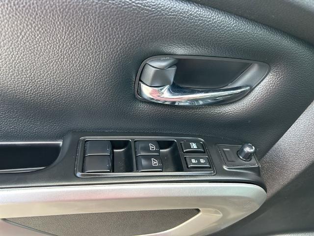 2024 Nissan Titan Crew Cab SV 4x2