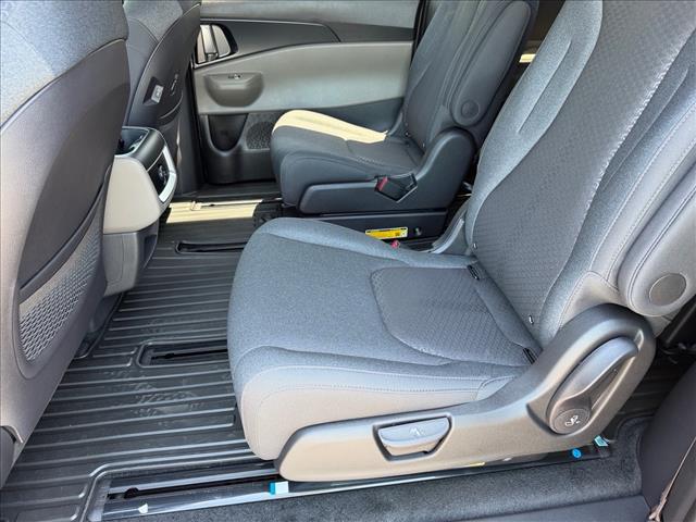 2026 Kia Carnival MPV LX