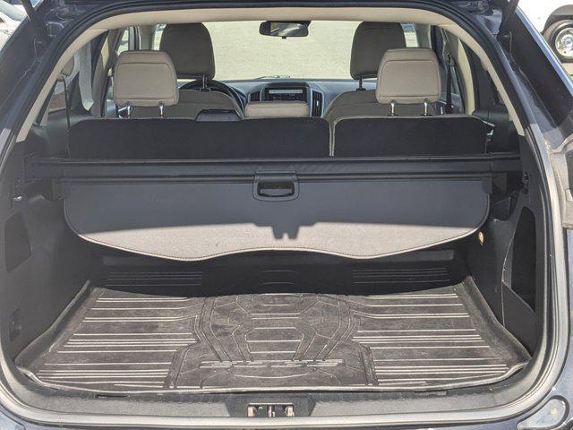 2022 Ford Edge SE