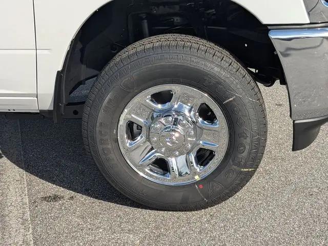2026 Ram 2500 Tradesman Crew Cab 4x4 8' Box