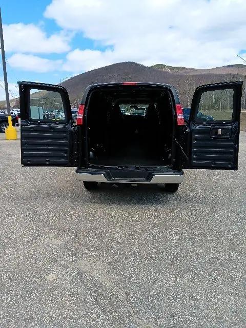 2026 Chevrolet Express Cargo Van 2500 Extended Wheelbase, WT, RWD