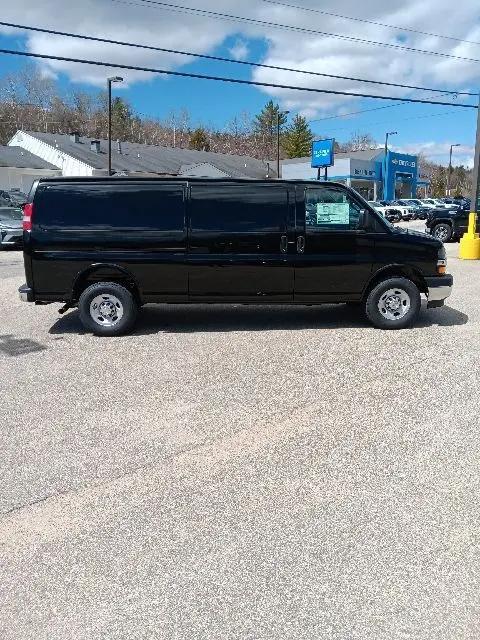 2026 Chevrolet Express Cargo Van 2500 Extended Wheelbase, WT, RWD